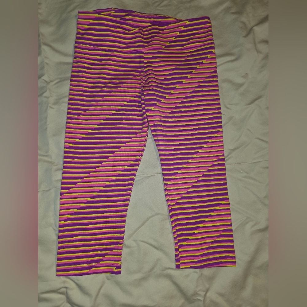 Marika Tek Pink and Purple Striped Capri Leggings L
